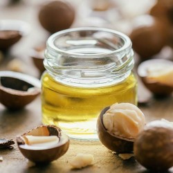 Macademia oil